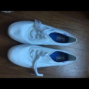 White women’s Keds Size 10